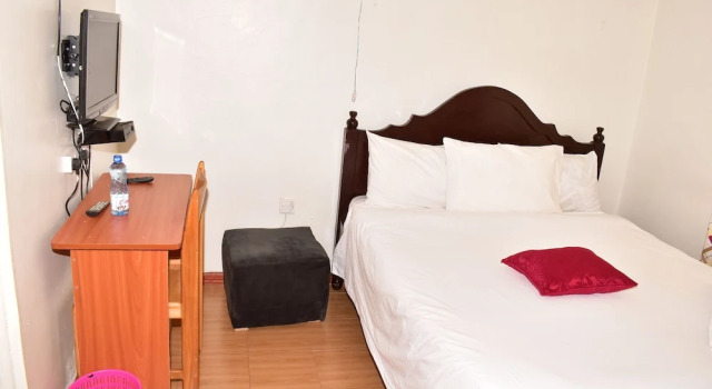 Коттедж Standard Salient Guest House