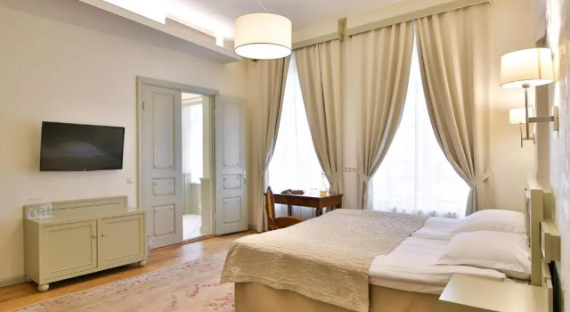 Deluxe Dvoulůžkový s manželskou postelí pokoj Antonius Hotel