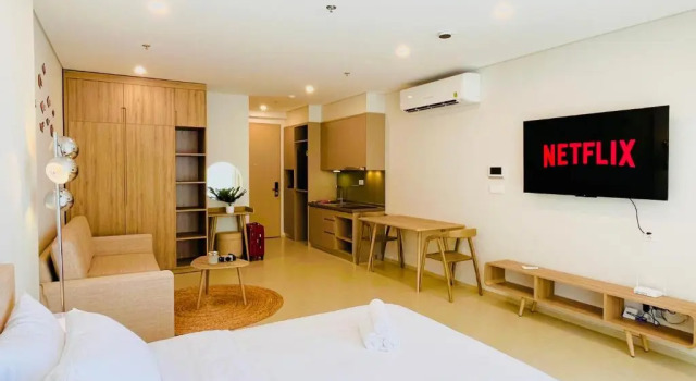 Апартаменты BIG SALE Louis&Jack Homie Studio 50m2 with Balcony