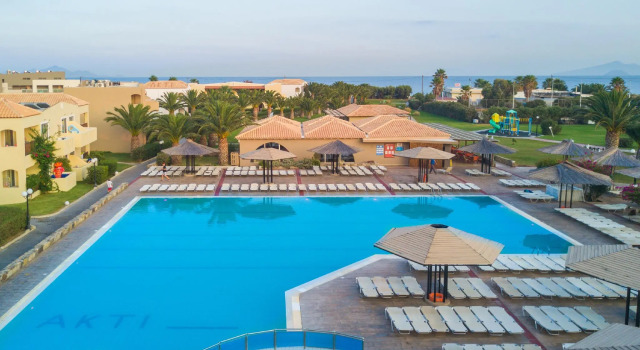 Двухместный номер Superior Akti Beach Club