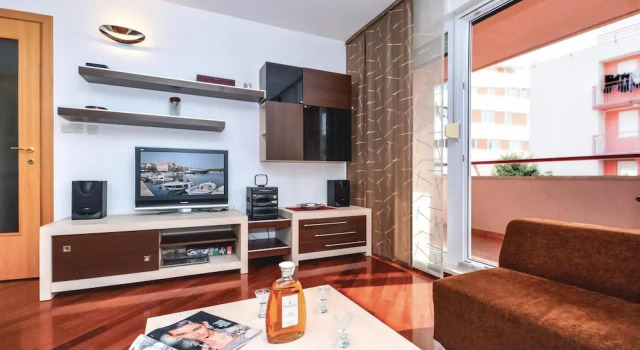 Amazing Home in Split With Wifi and 1 Bedrooms, Prenota Hotel Hotel a Croatian Islands con parcheggio, Parcheggio