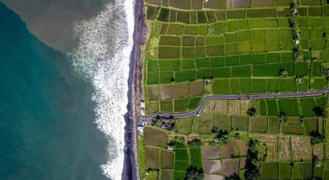 Вилла с 5 комнатами Villa Rosita Oceanfront Villa with Private Chef in Bali