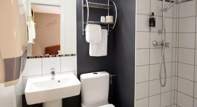 Двухместный номер Standard с балконом CitHotel de la Marne