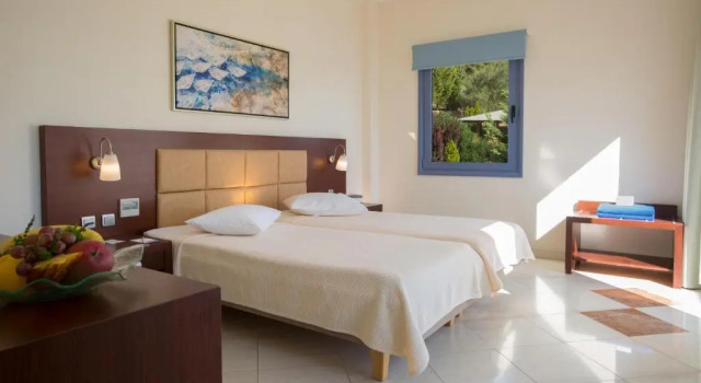 Двухместный номер Superior с видом на сад Porto Galini Seaside Resort & Spa