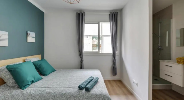 Magnifique T5 (12pers) 129m²-Climatisé-Vieux-Port, Забронировать Отель Отели Марселя с парковкой, рядом с Национальный театр Марселя Ла Крие, Парковка