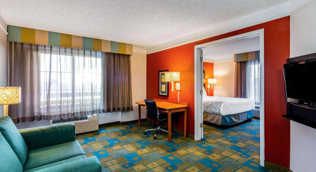 Двухместный люкс La Quinta Inn & Suites by Wyndham Fremont Silicon Valley