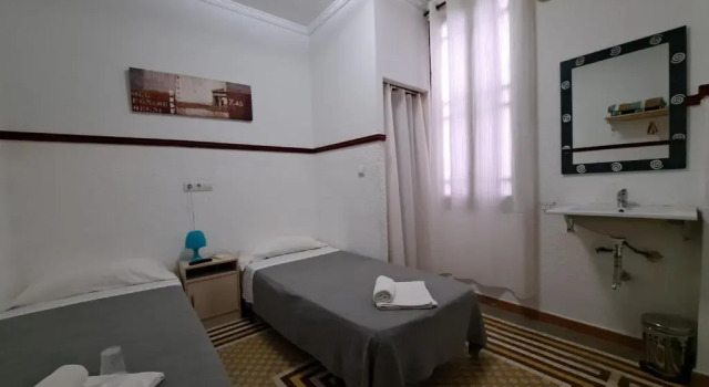 Двухместный номер Standard Pensión Alicante by Moontels