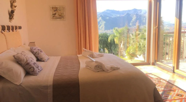 Villa Carly Taormina apartment with private pool, Book Apartment Hotels in Sicily with a Pool, Swimming Pool