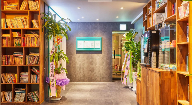 Hotel in Cafe Doksan, Boek Hotel Hotels in Geumcheon-Gu met parkeren, Parkeren