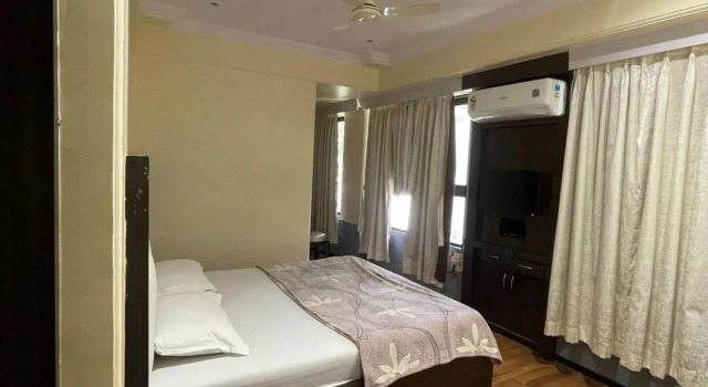 Hotel Divya International, Забронировать Отель Тхана Mumbai Region, рядом с Торговый центр Viviana Mall