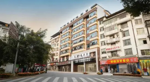 Yunling Riverside Hotel (Congjiang County Government), Boek Hotel Hotels in Qiandongnan met parkeren, Parkeren