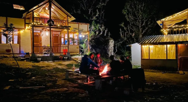 Номер Executive Zevibes Cafe & Homestay