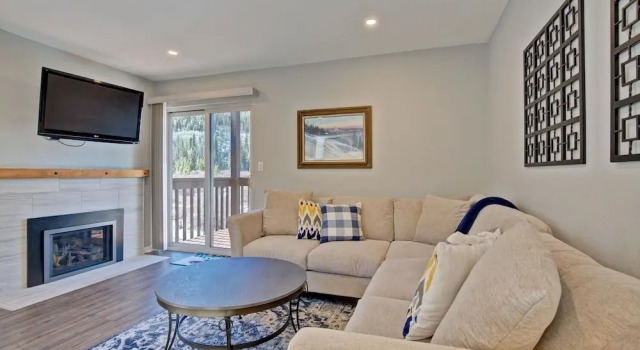 Mountainside  272h 2 Bedroom Condo by RedAwning