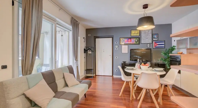 Suite 22