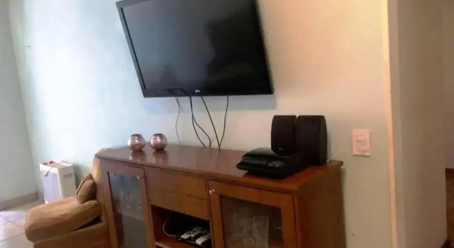 ¡Pleno Centro Con Patio Grande Y Cochera!