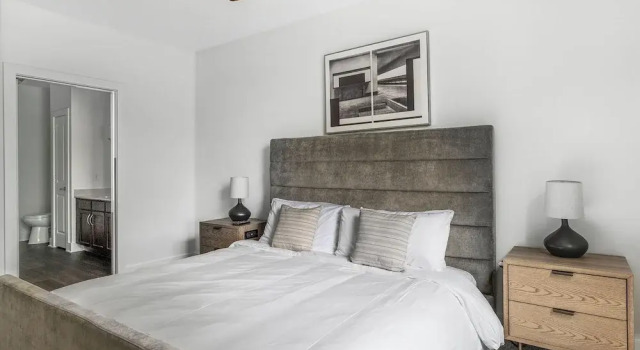 Апартаменты с 2 комнатами Landing Apartments - North Dallas
