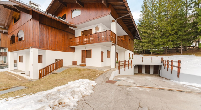 Ca' Donatella - Mountain View Terrace, Prenota Appartamento Hotel a Veneto con parcheggio, Parcheggio
