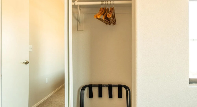 FRONTDESK Mandarina Apts Phoenix, Забронировать Отель Финикс 