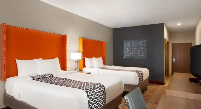 Четырёхместный номер Standard La Quinta by Wyndham Lackawanna