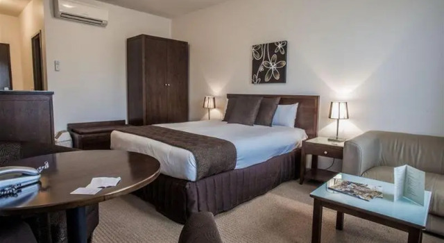 Mercure Horsham, Book Hotel Hotels in Horsham with Parking, Parking