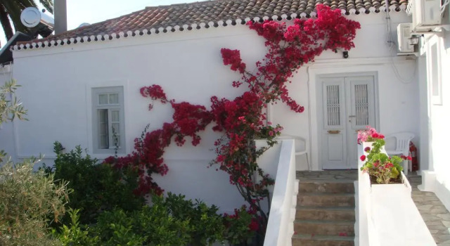 Villa Christina, Varaa Villa Spetses Saronic Islands
