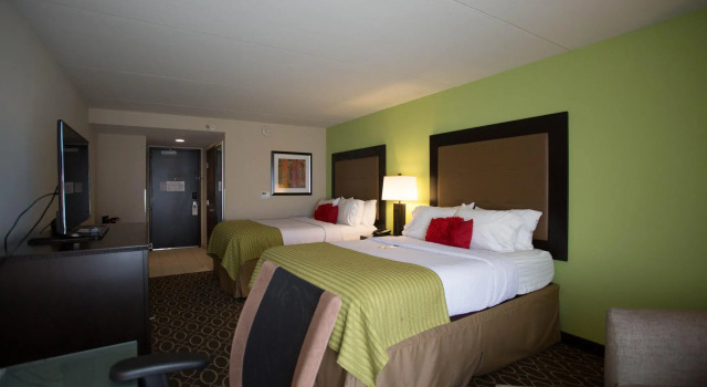 Четырёхместный номер Standard Holiday Inn Murfreesboro by IHG