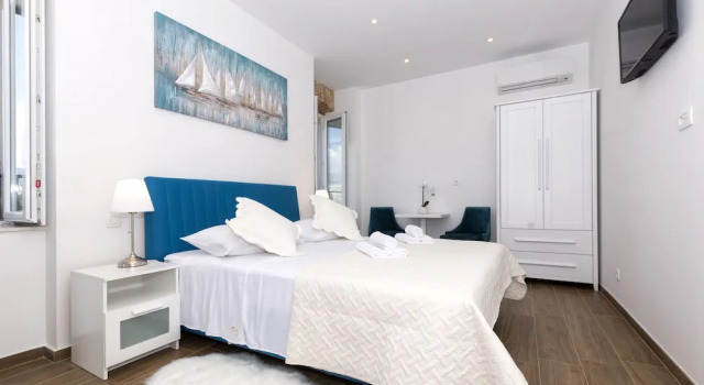 Peruzovic Rooms 3, Prenota Affittacamere Splitska 