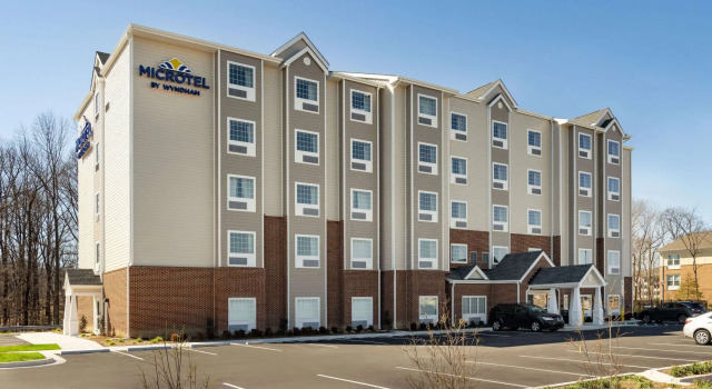 Microtel Inn & Suites by Wyndham Gambrills, Rezerwuj Hotel Hotele w Maryland z parkingiem, Parking