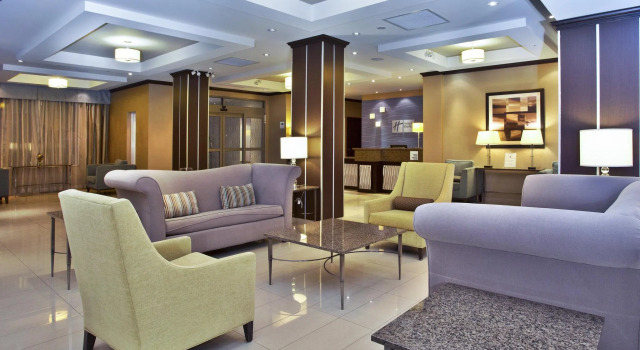 Holiday Inn Express Hotel & Suites Kingston, Rezervați Hotel Kingston Thousand Islands