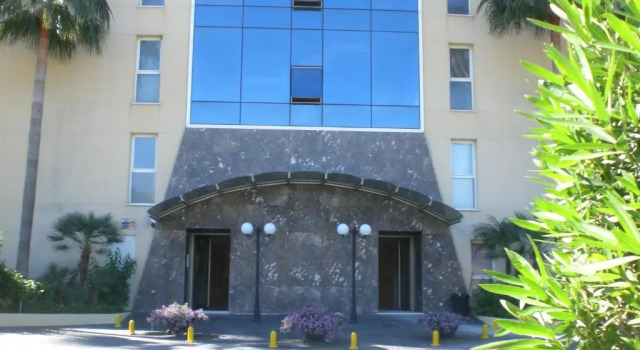 El Coral 1 bed, Забронировать Отель Отели Эстепона с парковкой, рядом с Палеонтологический музей, Парковка