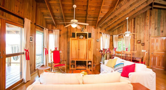 Parie House, Rezervați Casă de vacanță Vile în Roatan, Vilă