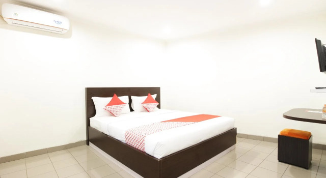 OYO 202 Kuwera Inn