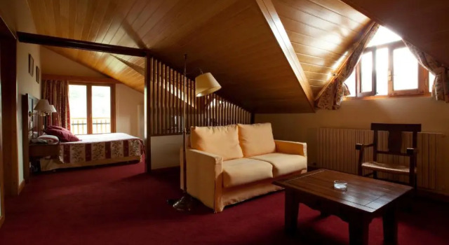 Полулюкс Hotel La Morera