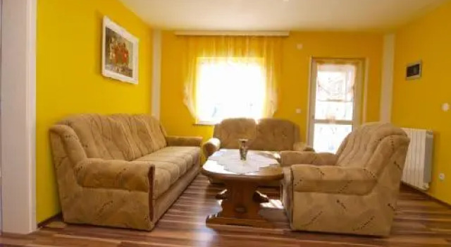 Apartment with pool 1138