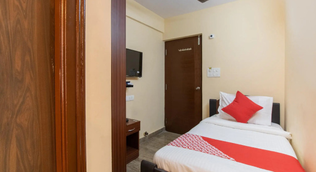 Oyo 71638 Hotel Multitech Inn, Rezervovat Hotel Jālahalli Bangalore