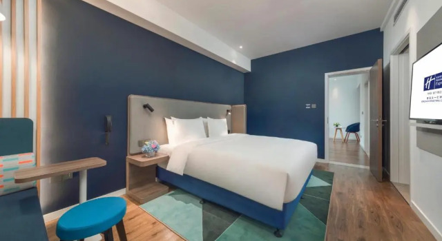 Двухместный люкс c 1 комнатой Holiday Inn Express Qingdao Chengyang Central by IHG