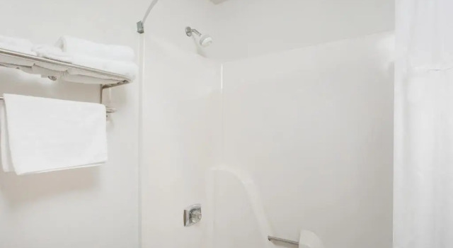 Четырёхместный номер Standard Days Inn by Wyndham Ankeny - Des Moines