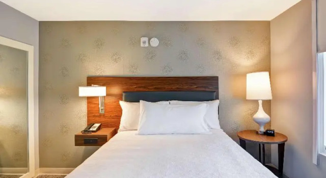 Номер Standard Home2 Suites by Hilton Miramar Ft. Lauderdale