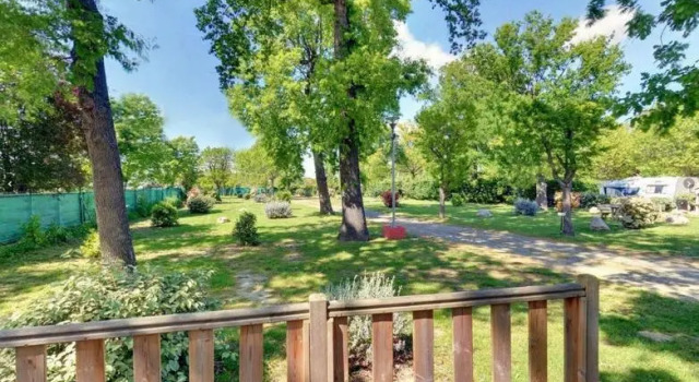 Camping Le Rupe, Book Campingplads Camping og glamping i Haute-Garonne, Campingplads