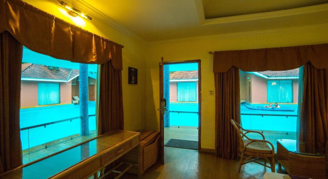 Saj Earth Resort , Cochin Airport, Забронировать Курортный отель Недумбассери штат Керала