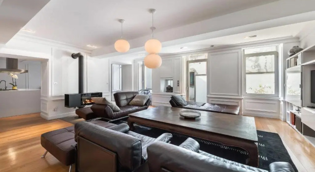Le N 10 - Grand appartement de 200 m2 avec patio de 35 m2 en Vieille Ville