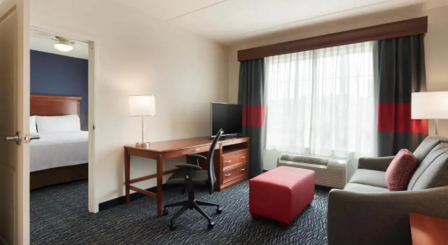 Двухместный люкс с 2 комнатами Homewood Suites by Hilton Madison West