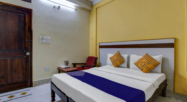 SPOT ON 77106 Hotel Sangam Royal, Rezervovat Hotel Hotely v Bangalore s parkováním, Parkování
