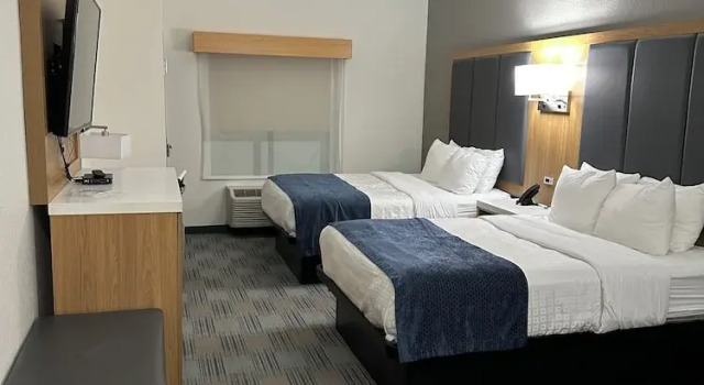 Люкс La Quinta Inn & Suites by Wyndham Coralville Iowa City