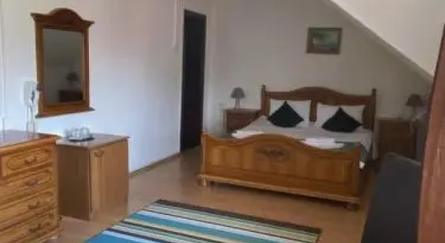 Viena, Varaa Hotelli Târgu-Mureş 