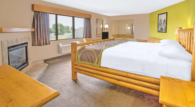 Super 8 by Wyndham Davenport