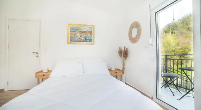 Plamenatz studio apartments, Book Apartment Virpazar 