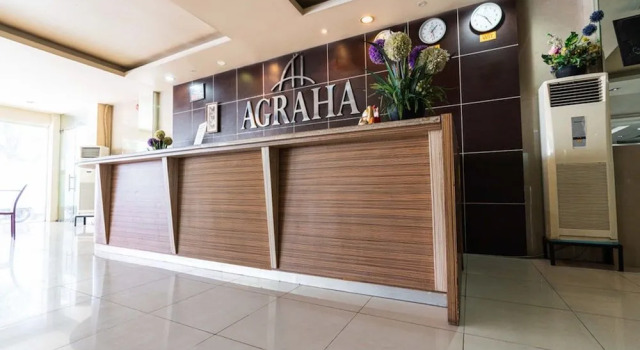 Reddoorz Plus Near Karebosi Area 3, Prenota Hotel Makassar 