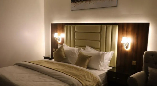 Brown House, Buchen Sie Hotel Chamis Muschait Provinz Asir