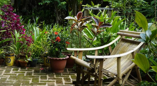 Thitaw Lay House B & B